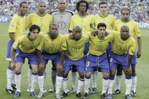 20年前的巴西隊(duì)首發(fā)11人：卡卡、小羅、阿德……4-1完勝阿根廷