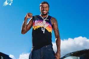 不能打球但能耍帥！杰倫·格林上身帶貨太陽城市版球衣