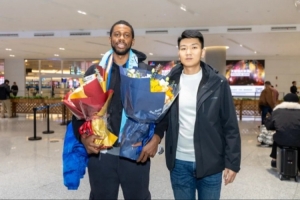 歡迎泰隆·華萊士！新疆伊力特男籃外援集結(jié)完畢