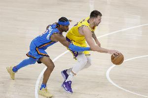 嘲笑勇士不如勇士！雷霆背靠背&少四將 湖人為何還會(huì)被兩節(jié)打崩？