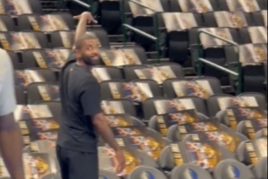 文！隊(duì)危！獨(dú)行俠官方曬出視頻 歐文Logo Shot百步穿楊