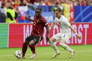 多庫本屆世預(yù)賽74次嘗試過人+39次成功，均為歐洲球員最多