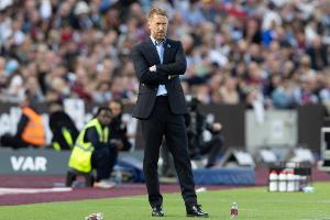 1-4落?。〔ㄌ貓?zhí)教瑞典首秀開門黑，瑞典今年首次凈負3球