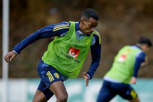 1.4億瑞典第一身價！伊薩克替補半小時0射門 本屆世預賽至今0進球