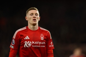 英媒：曼聯(lián)計(jì)劃明夏買中場(chǎng)，沃頓和安德森冬窗很難簽下且價(jià)格昂貴