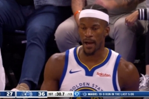 希爾德空切接球失誤 巴特勒嘴里嘟囔：我以后再也不給他傳球了