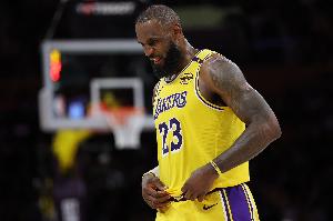 Skip：勒布準在“養(yǎng)傷”期間偷偷練了 他上半場竟然進了兩個三分