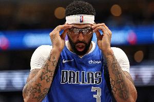 Shams：獨行俠將聽取其他球隊對濃眉的交易報價 圍繞弗拉格建隊！