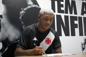 法爾克：拜仁球探關(guān)注南美市場(chǎng)，考察19歲邊鋒拉揚(yáng)、19歲邊衛(wèi)索薩