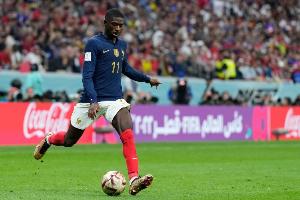 法國隊醫(yī)批巴黎隊醫(yī)：他又不是上帝，巴黎對待登貝萊和杜埃雙標