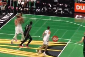 趙四大喊：我的板！被隊(duì)友小波特拿走 反搶不得怒噴：艸了 邁克！