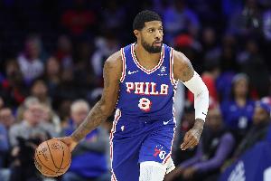 外線手感糟糕！喬治出戰(zhàn)20分鐘10中3得到10分 三分5中0