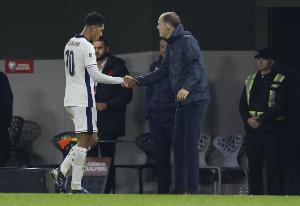 老雷：我不擔(dān)心貝林厄姆會(huì)在世界杯上失去首發(fā)，我更擔(dān)心防守問(wèn)題