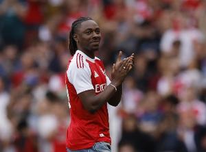 北倫敦德比聯(lián)賽首秀進(jìn)球！埃澤是槍手近34年首位做到的英格蘭球員