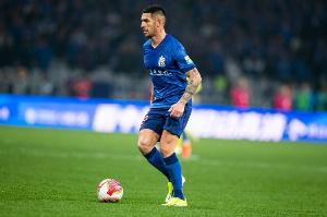 足球報(bào)：申花將利用兩場亞冠確定人員去留，路易斯會(huì)比較尷尬