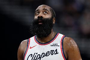 記者：哈登表示給我6000萬&再年輕6歲 這比賽我還能搏一搏