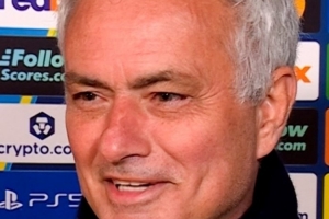 穆帥談與斯內(nèi)德再見面：他給我?guī)?lái)了三冠王，這個(gè)胖子很可愛