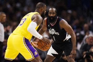 看一場少一場！詹姆斯生涯和哈登的交手戰(zhàn)績來到20勝15負