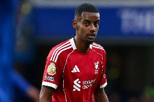 標(biāo)王迷失！伊薩克國(guó)家隊(duì)俱樂部雙線低迷，14場(chǎng)進(jìn)1球?yàn)槁?lián)賽杯破門