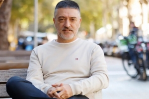 前巴薩B隊主帥：亞馬爾仍然很年輕，他不能承擔一線隊的所有責任