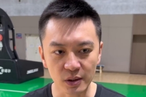 楊鳴：教練到球員都要熟悉新規(guī)則 下月杯賽是很好的適應(yīng)&演練機會