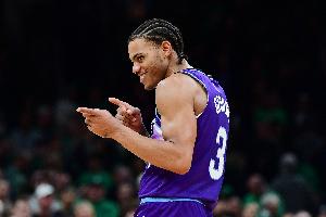 越戰(zhàn)越勇！基昂特·喬治19中10砍下31分5板6助 罰球9中7