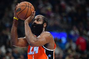 快船4連敗期間：哈登場(chǎng)均25+6+9 但命中率只有35+23