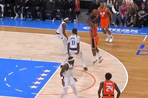 名場面再現(xiàn)！哈登跳投 馬紹爾背手不敢犯規(guī)！