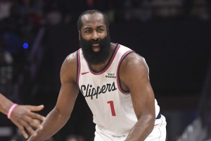 這是最沮喪的經(jīng)歷？哈登：我不會(huì)去比較 但絕對(duì)令人沮喪