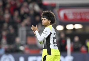 洗心革面？非法持槍風(fēng)波后阿德耶米連續(xù)3場破門，上場打入制勝球