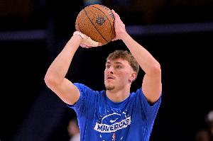 22投13中轟35分！弗拉格：是教練隊友為我創(chuàng)造了這樣表現(xiàn)的條件