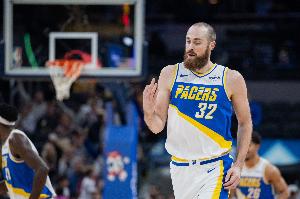 文班場均3.6封蓋&赫夫2.3封蓋！赫夫總蓋帽第1&出場時間少于文班