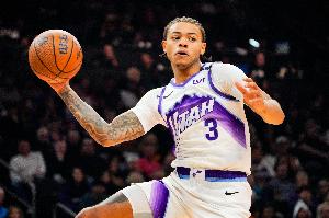 在干嘛啊兄弟！基昂特·喬治6投0中得分為0 出現(xiàn)8失誤正負(fù)值-27