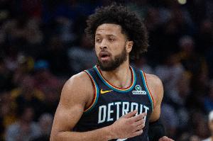 全能表現(xiàn)！康寧漢姆半場6中2拿到6分5板5助3斷2帽