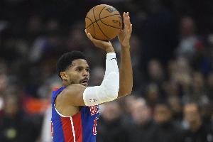 臥底表現(xiàn)！哈里斯&詹金斯半場合計(jì)13中1 兩人一共得到2分