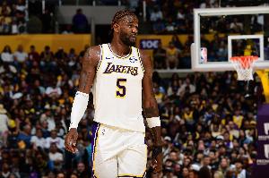 疲態(tài)盡顯！湖人本場僅1斷&來自艾頓 太陽16斷 快攻得分湖人2-28