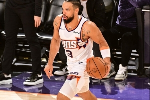 狄龍：不管誰站在我對(duì)面我只想贏球 我想每場(chǎng)都打出季后賽氛圍