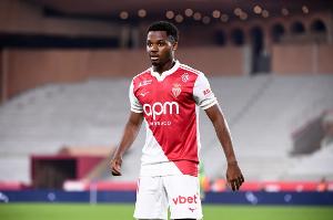 充電兩小時，通話五分鐘??每體：法蒂在周二訓練結束時腿筋受傷