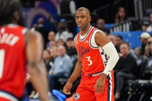 楊毅：保羅跟哈登是能尿到一個(gè)壺里的人嗎？出這事我挺為保羅高興