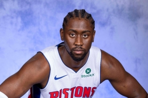 這是在過冬了！勒韋爾10中1&三分8中1僅得3分2板4助1帽 正負(fù)值-21