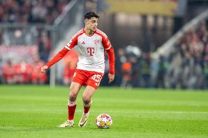 帕夫洛維奇受傷被換！孔帕尼：希望問(wèn)題不大，我認(rèn)為只是肌肉疲勞