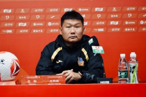 博主：38歲前國(guó)腳劉建業(yè)將執(zhí)教重慶銅梁龍，帶隊(duì)征戰(zhàn)中超