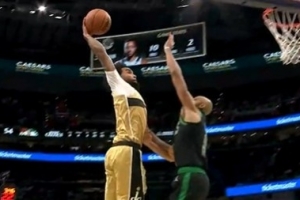 殘暴！賈斯汀·尚帕尼搶斷反擊 滑翔戰(zhàn)斧暴力隔扣懷特