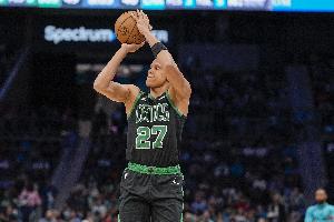 持續(xù)發(fā)力！沃爾什三分命中 凱爾特人轟出17-5打停奇才