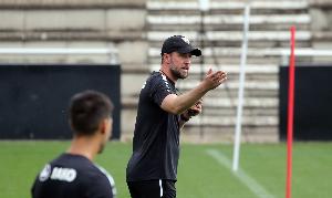 小赫內(nèi)斯：看不到拜仁有疲軟期，但我堅定相信斯圖加特能擊敗他們