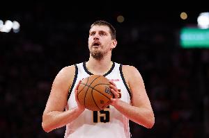 強(qiáng)勢反彈！約基奇第三節(jié)7中7獨(dú)得19分 三節(jié)砍下29分7板7助