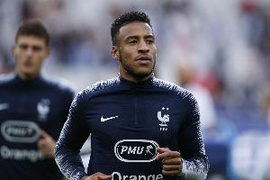 里昂轉發(fā)法國的世界杯抽簽對陣，并“呼吁”德尚召入中場托利索