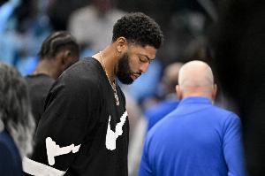 尷尬紀(jì)錄！濃眉本場出戰(zhàn)超過20分鐘僅得2分 創(chuàng)個人生涯最低