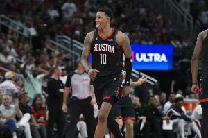 靠譜炮臺(tái)！小賈巴里·史密斯8中5拿到16分 罰球5中5&正負(fù)值+29