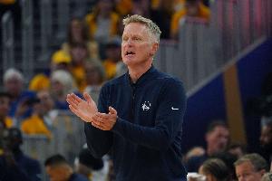 科爾執(zhí)教生涯勝場(chǎng)數(shù)超越錫伯杜 獨(dú)居NBA歷史第28位&將追老鄧?yán)S